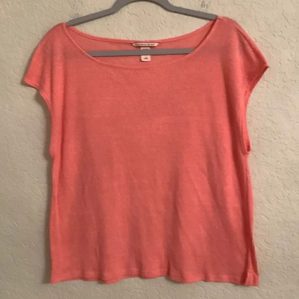 Victoria’s Secret Pink Lightweight Top Size M/170-96A